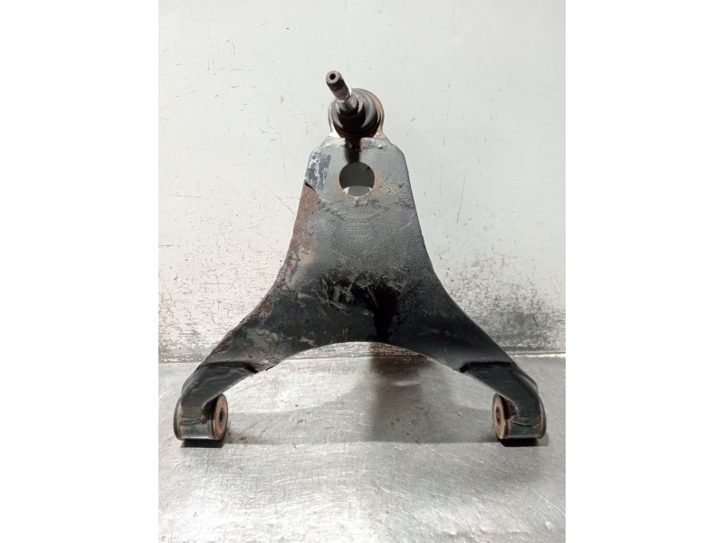Recambio de brazo suspension inferior delantero izquierdo para iveco daily vi furgoneta 33s13, 35s13, 35c13 referencia OEM IAM 5