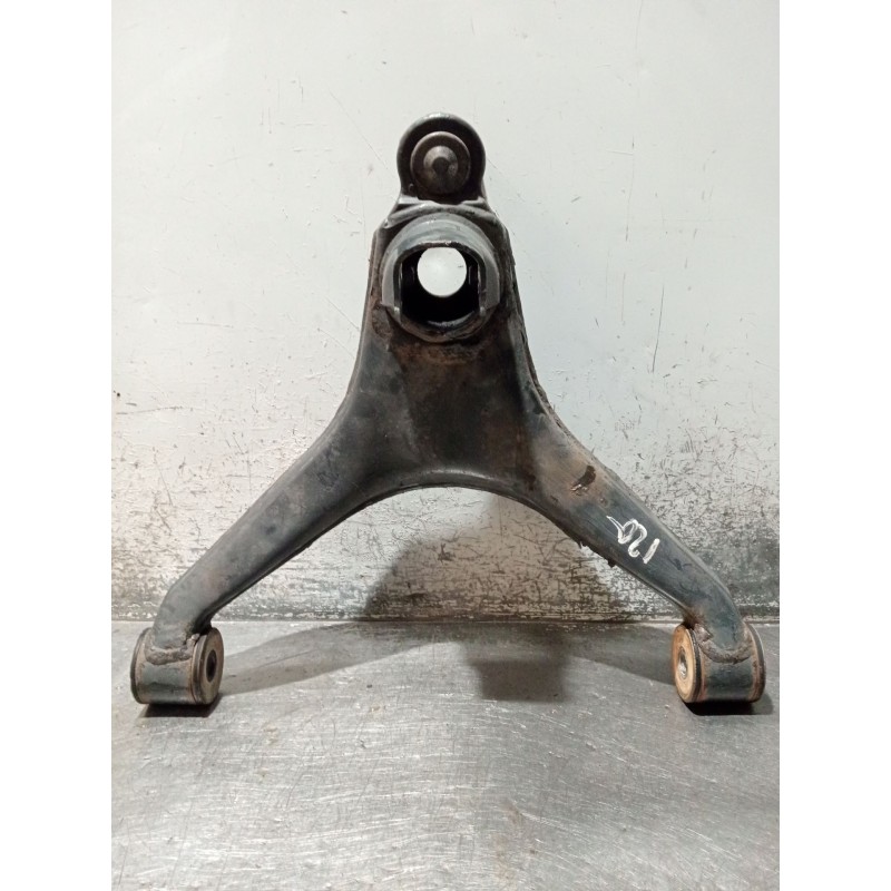 Recambio de brazo suspension inferior delantero izquierdo para iveco daily vi furgoneta 33s13, 35s13, 35c13 referencia OEM IAM 5