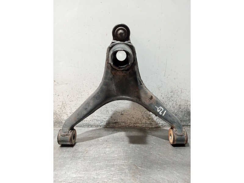 Recambio de brazo suspension inferior delantero izquierdo para iveco daily vi furgoneta 33s13, 35s13, 35c13 referencia OEM IAM 5