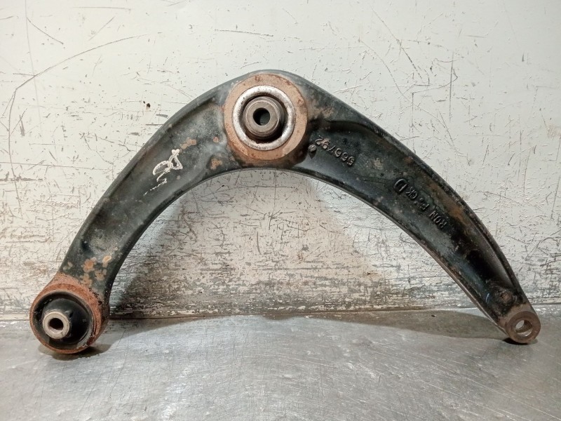 Recambio de brazo suspension inferior delantero derecho para peugeot partner tepee 1.6 hdi 90 referencia OEM IAM 566792  