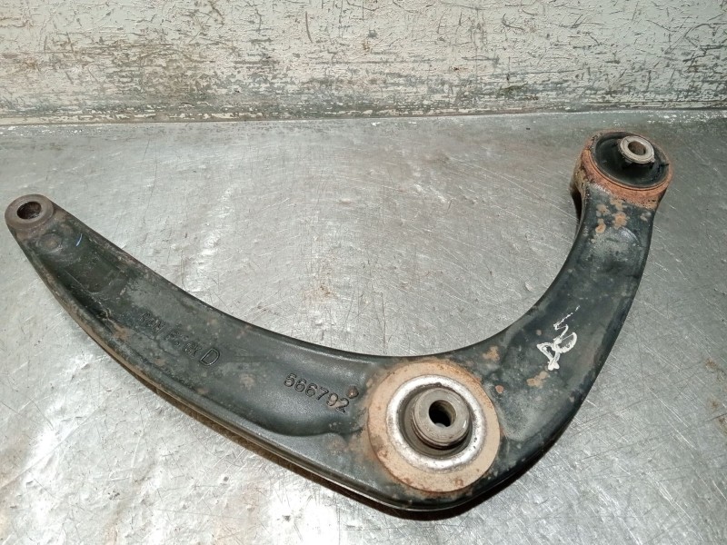 Recambio de brazo suspension inferior delantero derecho para peugeot partner tepee 1.6 hdi 90 referencia OEM IAM 566792  