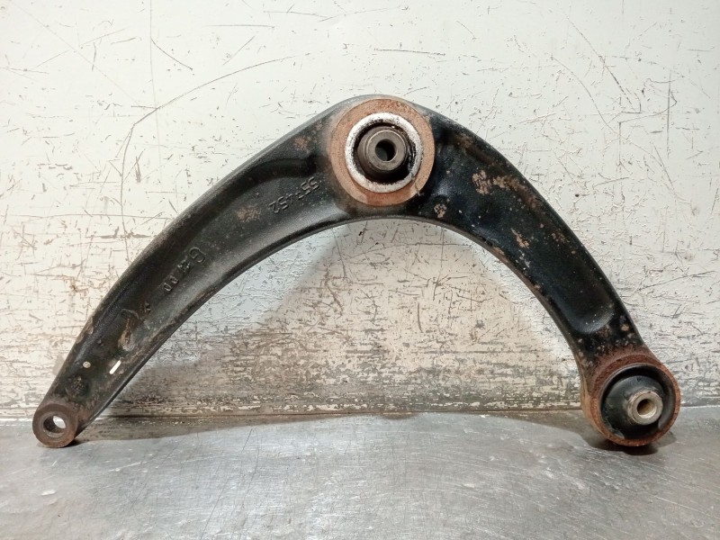 Recambio de brazo suspension inferior delantero izquierdo para peugeot partner tepee 1.6 hdi 90 referencia OEM IAM 557452  
