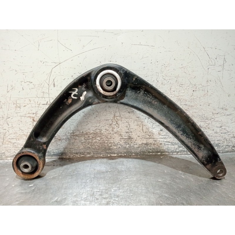 Recambio de brazo suspension inferior delantero izquierdo para peugeot partner tepee 1.6 hdi 90 referencia OEM IAM 557452  