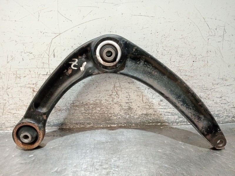 Recambio de brazo suspension inferior delantero izquierdo para peugeot partner tepee 1.6 hdi 90 referencia OEM IAM 557452  