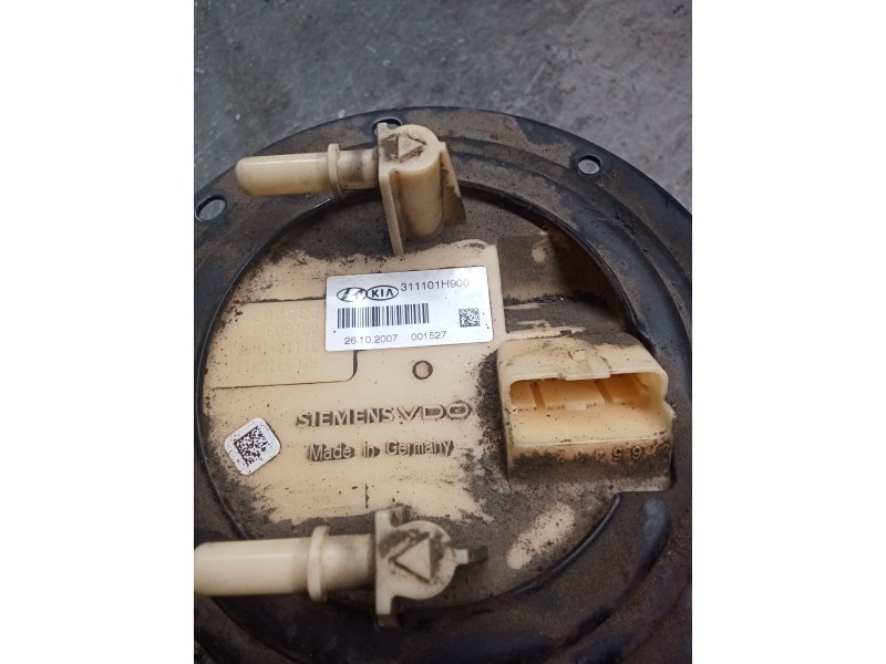 Recambio de bomba combustible para kia cee´d sw (ed) 2.0 crdi 140 referencia OEM IAM 311101H900  