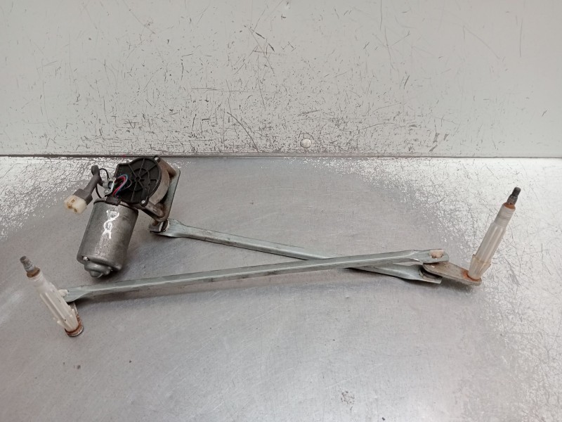 Recambio de motor limpia delantero para iveco massif single cab 3.0 hpi referencia OEM IAM 11190062000 180703T 