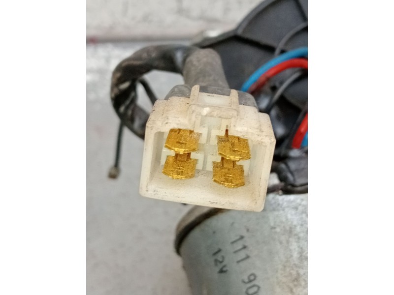 Recambio de motor limpia delantero para iveco massif single cab 3.0 hpi referencia OEM IAM 11190062000 180703T 