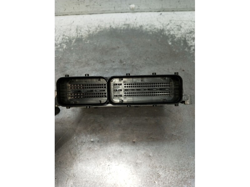 Recambio de centralita motor uce para kia cee´d sw (ed) 2.0 crdi 140 referencia OEM IAM 0281013570 3911327710 