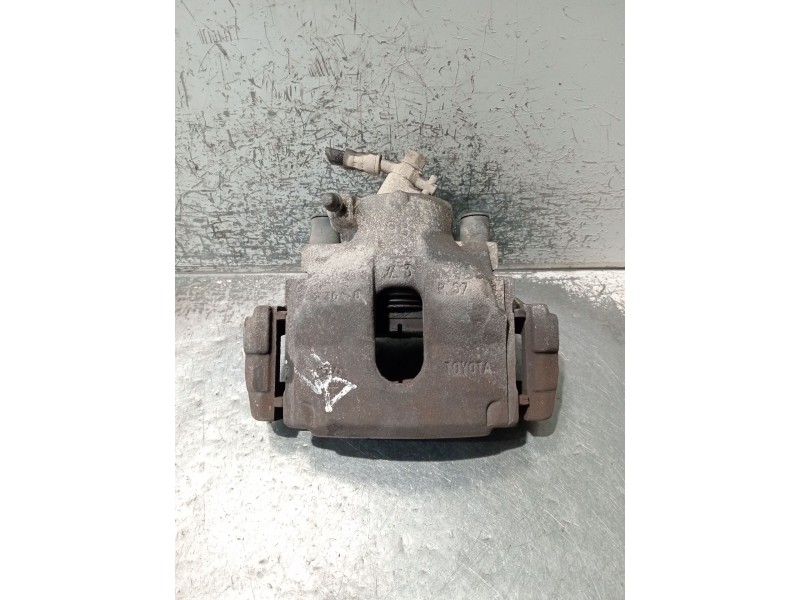 Recambio de pinza freno delantera derecha para toyota avensis (_t22_) 1.6 (at220_) referencia OEM IAM   