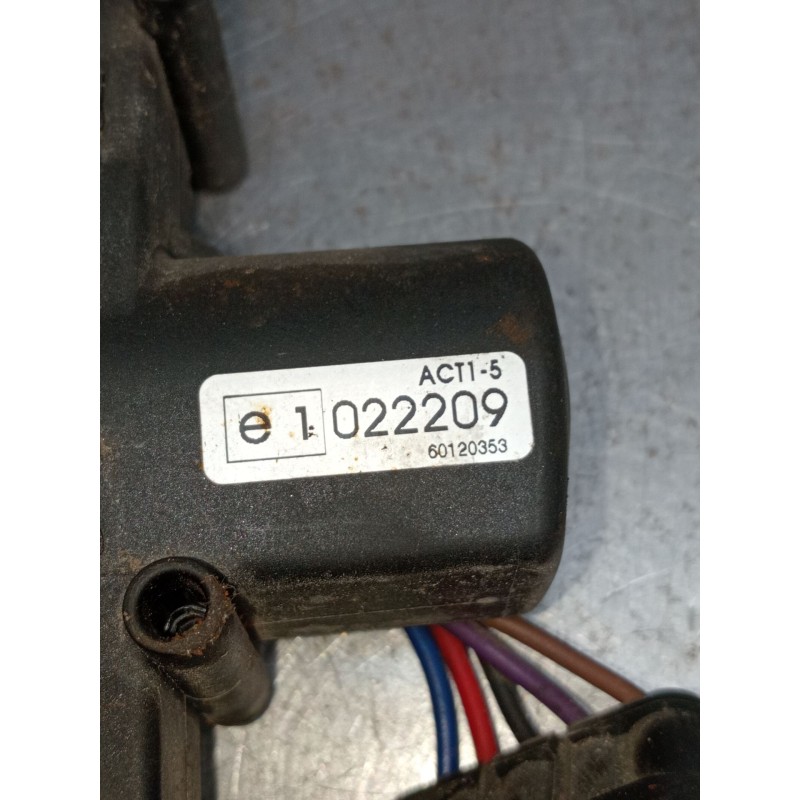 Recambio de motor cierre centralizado delantero derecho para iveco massif single cab 3.0 hpi referencia OEM IAM 022209 60120353 