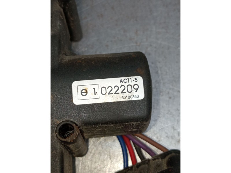 Recambio de motor cierre centralizado delantero derecho para iveco massif single cab 3.0 hpi referencia OEM IAM 022209 60120353 