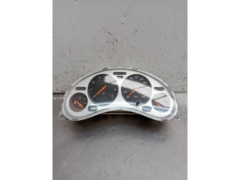 Recambio de cuadro instrumentos para opel tigra (s93) 1.4 16v (f07) referencia OEM IAM 81117761 90386323 