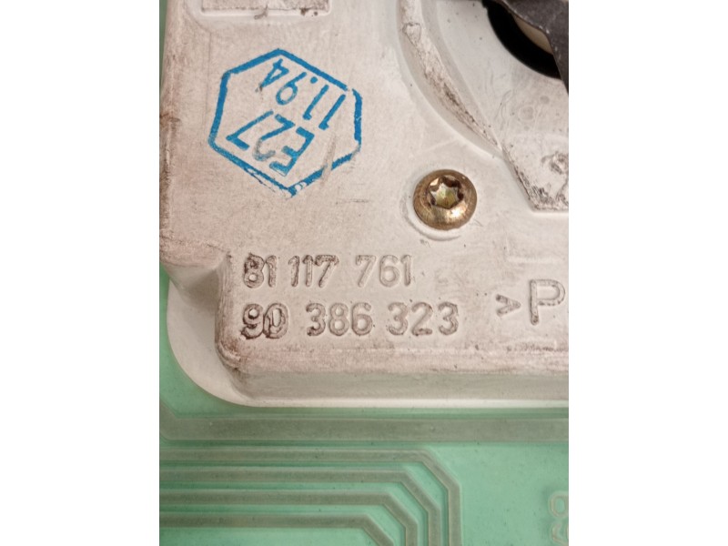 Recambio de cuadro instrumentos para opel tigra (s93) 1.4 16v (f07) referencia OEM IAM 81117761 90386323 