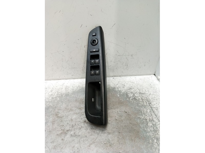 Recambio de mando elevalunas delantero izquierdo para kia cee´d sw (ed) 2.0 crdi 140 referencia OEM IAM  5P 
