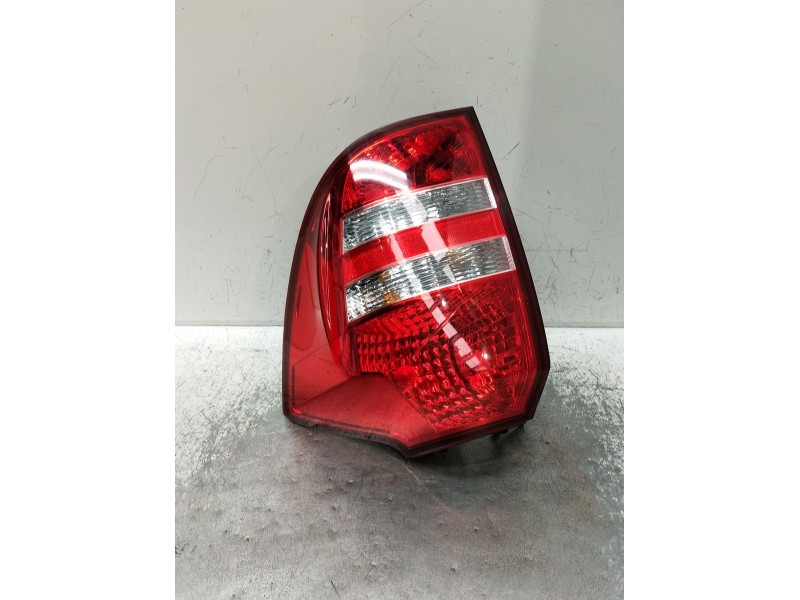 Recambio de piloto trasero derecho para kia cee´d sw (ed) 2.0 crdi 140 referencia OEM IAM   