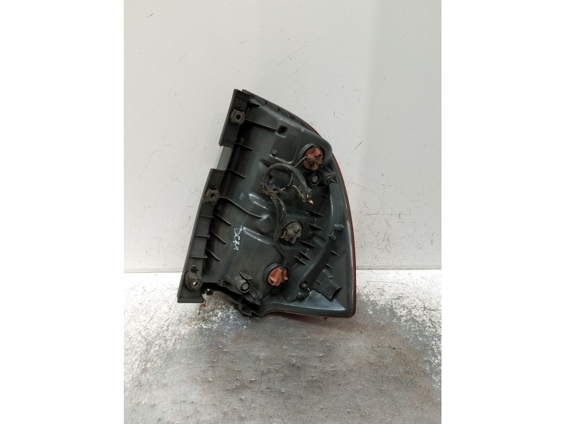 Recambio de piloto trasero derecho para kia cee´d sw (ed) 2.0 crdi 140 referencia OEM IAM   