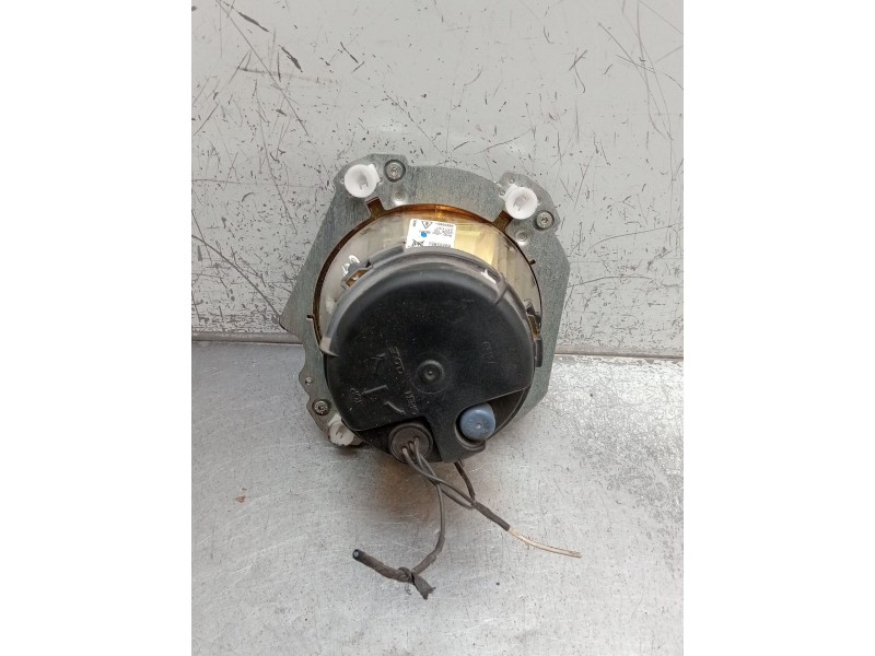 Recambio de faro derecho para iveco massif single cab 3.0 hpi referencia OEM IAM 89205951  