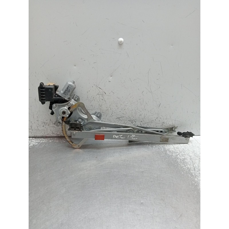 Recambio de motor elevalunas delantero izquierdo para toyota auris (_e15_) 1.4 d-4d (nde150_) referencia OEM IAM 8570202020 9619