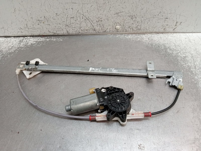 Recambio de elevalunas delantero izquierdo para iveco massif single cab 3.0 hpi referencia OEM IAM 0130821721  