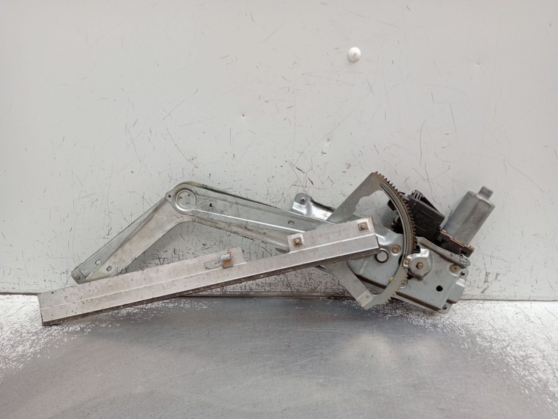 Recambio de elevalunas delantero izquierdo para opel tigra (s93) 1.4 16v (f07) referencia OEM IAM 90520199  
