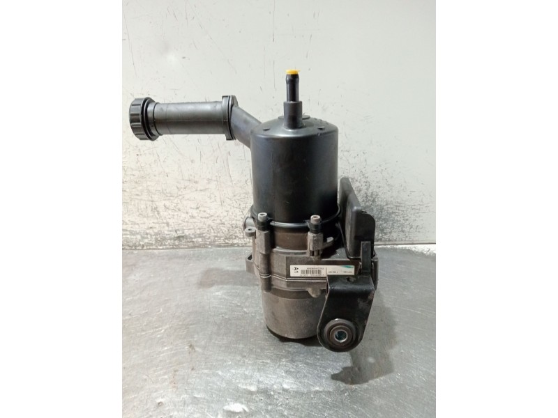Recambio de bomba direccion para peugeot partner tepee 1.6 hdi 90 referencia OEM IAM V29018054D  