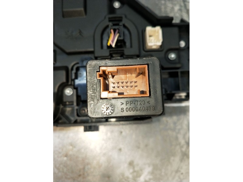 Recambio de pantalla multifuncion para citroën c4 picasso referencia OEM IAM 9812720580  CONMUTADOR DE ARRANQUE