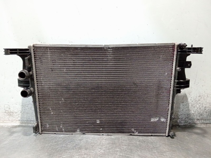 Recambio de radiador agua para iveco daily vi furgoneta 33s13, 35s13, 35c13 referencia OEM IAM 8A4760000  