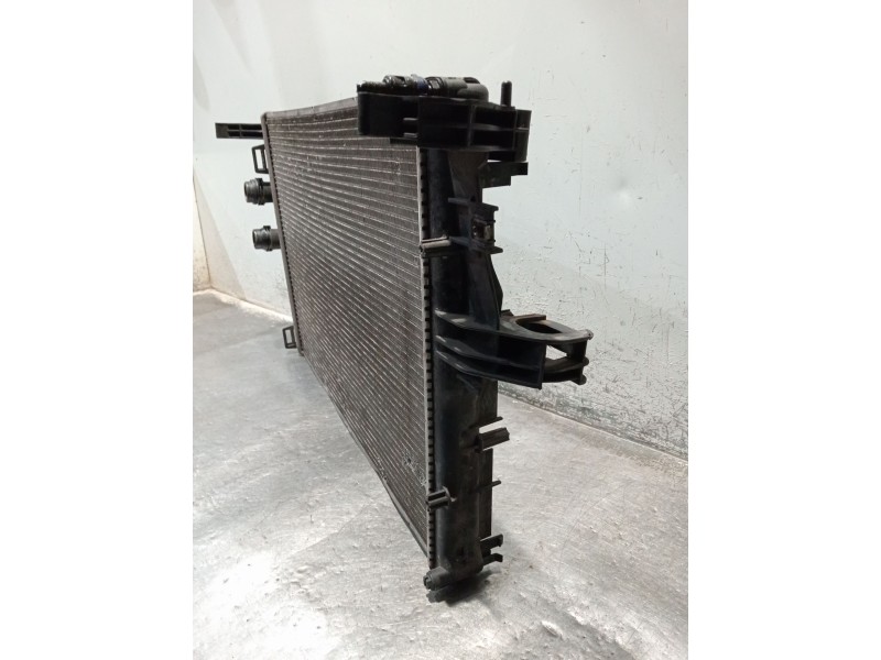 Recambio de radiador agua para iveco daily vi furgoneta 33s13, 35s13, 35c13 referencia OEM IAM 8A4760000  