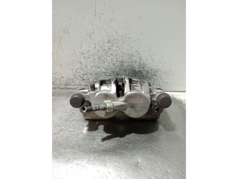 Recambio de pinza freno delantera derecha para iveco daily vi furgoneta 33s13, 35s13, 35c13 referencia OEM IAM   