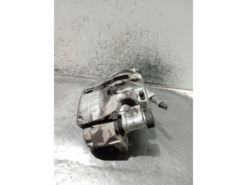Recambio de pinza freno delantera derecha para iveco daily vi furgoneta 33s13, 35s13, 35c13 referencia OEM IAM   