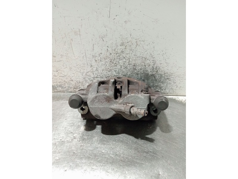 Recambio de pinza freno delantera izquierda para iveco daily vi furgoneta 33s13, 35s13, 35c13 referencia OEM IAM 42560072  