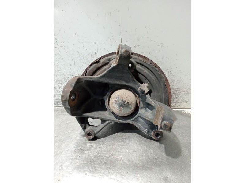 Recambio de mangueta delantera derecha para iveco daily vi furgoneta 33s13, 35s13, 35c13 referencia OEM IAM   