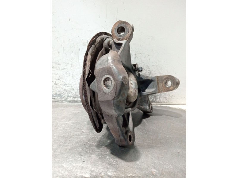 Recambio de mangueta delantera derecha para iveco daily vi furgoneta 33s13, 35s13, 35c13 referencia OEM IAM   