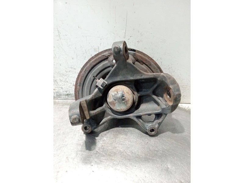 Recambio de mangueta delantera izquierda para iveco daily vi furgoneta 33s13, 35s13, 35c13 referencia OEM IAM   