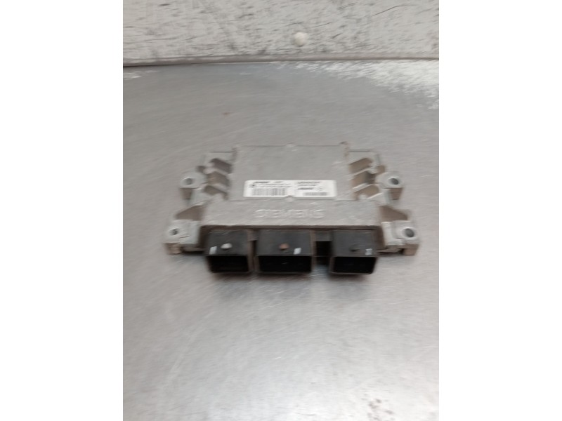 Recambio de centralita motor uce para renault clio iii (br0/1, cr0/1) 1.2 16v (br02, br0j, br11, cr02, cr0j, cr11) referencia OE