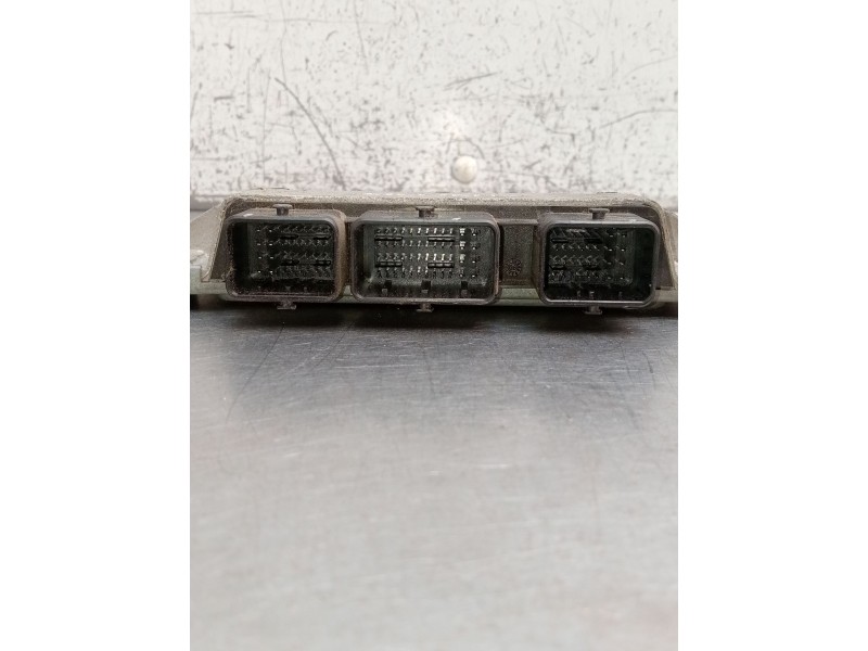 Recambio de centralita motor uce para renault clio iii (br0/1, cr0/1) 1.2 16v (br02, br0j, br11, cr02, cr0j, cr11) referencia OE