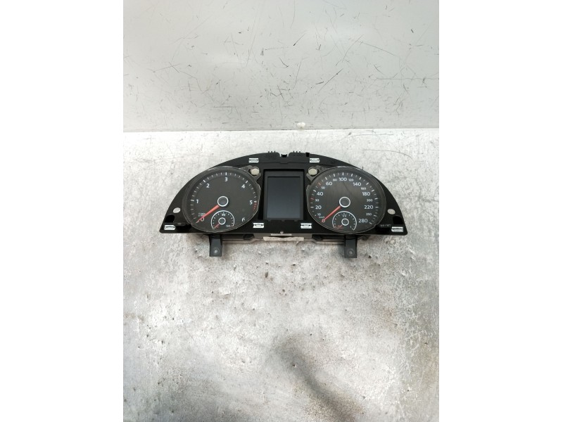 Recambio de cuadro instrumentos para volkswagen passat cc b6 (357) 2.0 tdi referencia OEM IAM 3C8920880J A2C53410557 A2C53219792