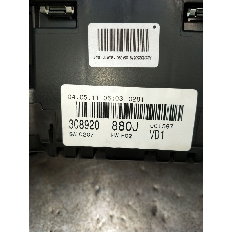 Recambio de cuadro instrumentos para volkswagen passat cc b6 (357) 2.0 tdi referencia OEM IAM 3C8920880J A2C53410557 A2C53219792