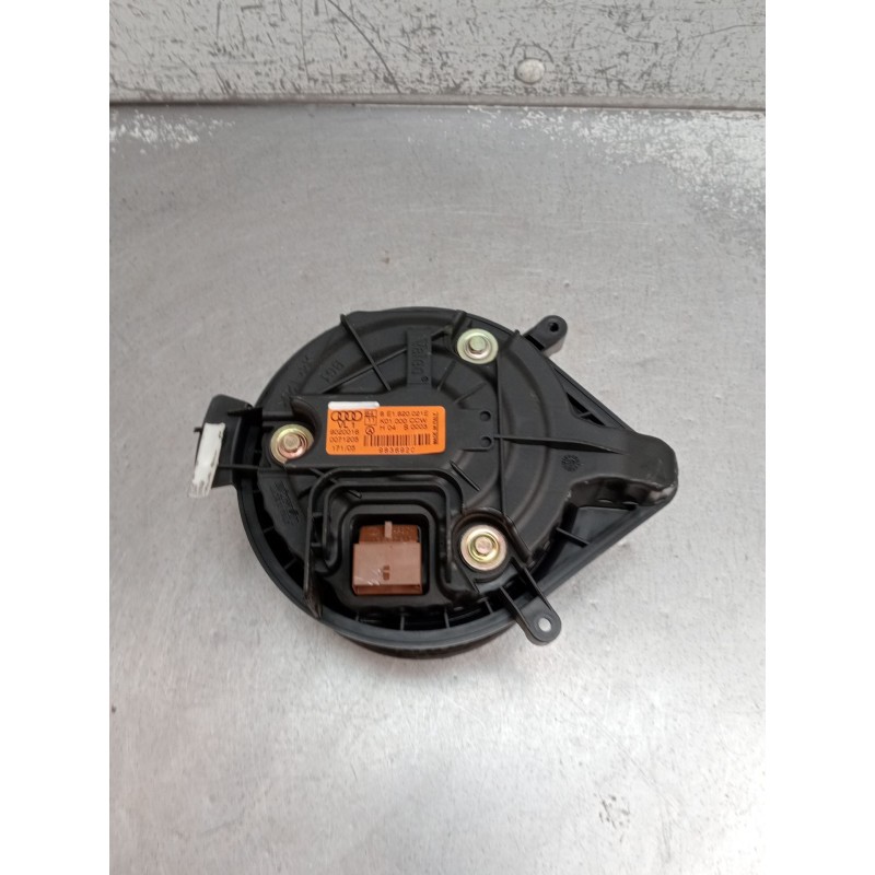 Recambio de motor calefaccion para audi a4 b7 avant (8ed) 2.0 tdi 16v referencia OEM IAM 8E1820021E  