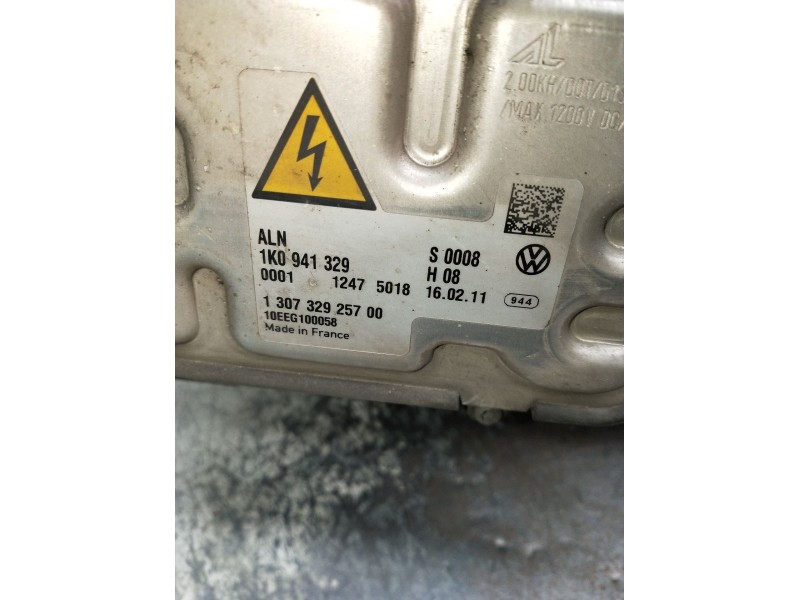 Recambio de faro derecho para volkswagen passat cc b6 (357) 2.0 tdi referencia OEM IAM 3C8941752C 0301239282 1K0941329 130732925