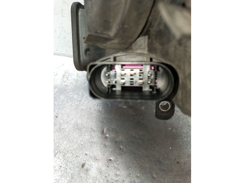 Recambio de faro derecho para volkswagen passat cc b6 (357) 2.0 tdi referencia OEM IAM 3C8941752C 0301239282 1K0941329 130732925