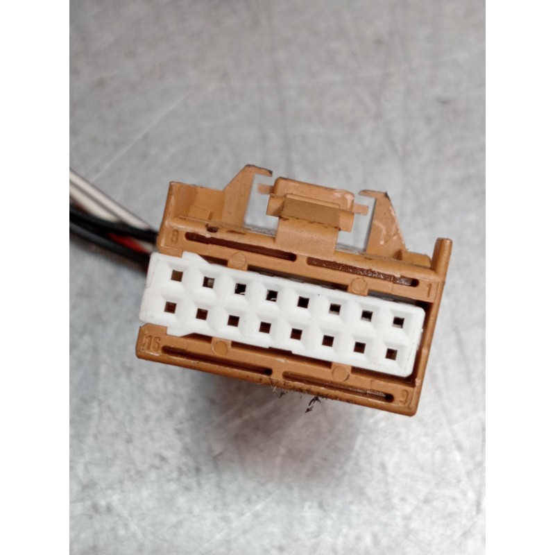 Recambio de retrovisor izquierdo para audi a4 b7 avant (8ed) 2.0 tdi 16v referencia OEM IAM ELÉCTRICO 1 ENCHUFE 5 CABLES 