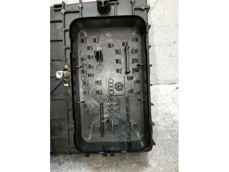 Recambio de caja reles / fusibles para volkswagen passat cc b6 (357) 2.0 tdi referencia OEM IAM 3C0937125 63592777 21107421