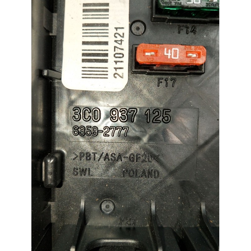 Recambio de caja reles / fusibles para volkswagen passat cc b6 (357) 2.0 tdi referencia OEM IAM 3C0937125 63592777 21107421