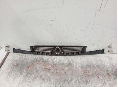 Recambio de rejilla delantera para renault kangoo express (fc0/1_) 1.9 dci 4x4 (fc0v) referencia OEM IAM    2