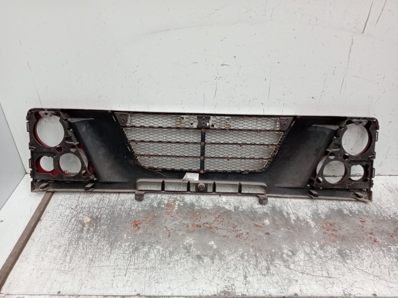 Recambio de rejilla delantera para iveco massif single cab 3.0 hpi referencia OEM IAM   