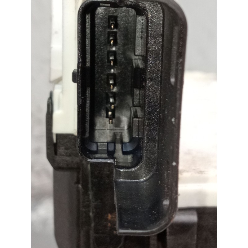 Recambio de motor cierre centralizado delantero izquierdo para peugeot partner tepee 1.6 hdi 90 referencia OEM IAM   