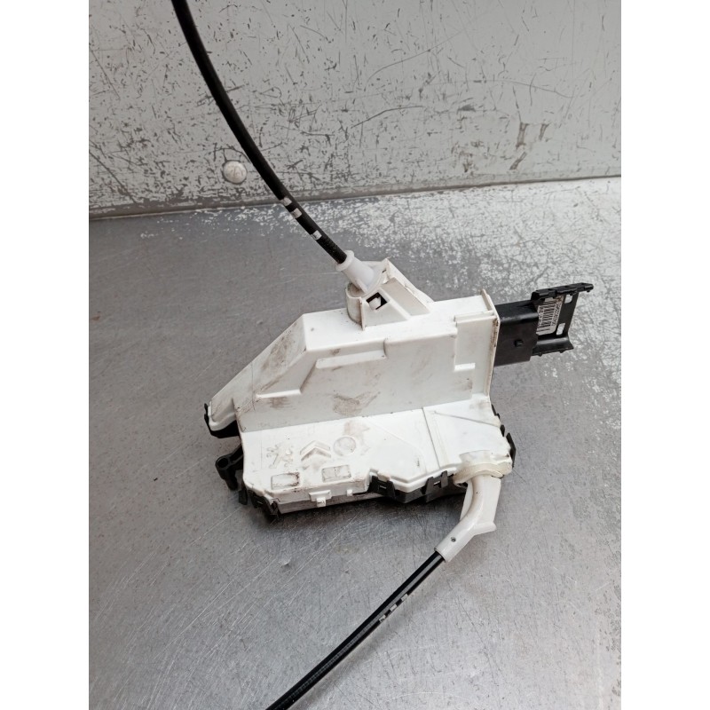 Recambio de motor cierre centralizado trasero derecho para peugeot partner tepee 1.6 hdi 90 referencia OEM IAM   