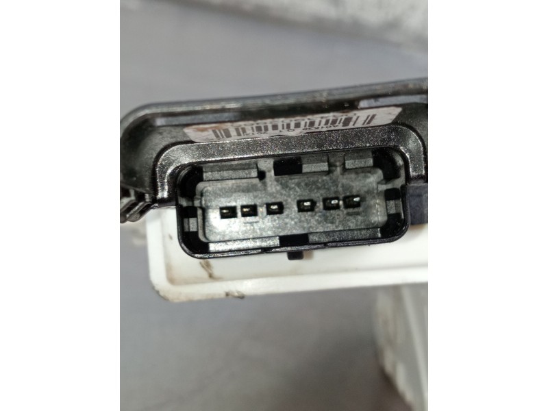 Recambio de motor cierre centralizado trasero derecho para peugeot partner tepee 1.6 hdi 90 referencia OEM IAM   