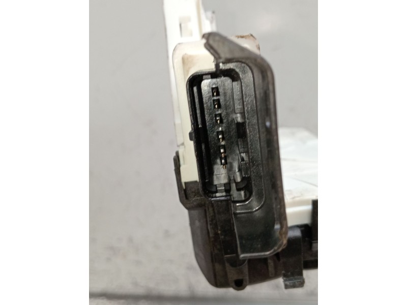Recambio de motor cierre centralizado trasero izquierdo para peugeot partner tepee 1.6 hdi 90 referencia OEM IAM   
